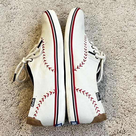 KEDS Champion Pennant  Baseball Sneakers Canvas Red Stitching Low Top Womens 9 - Picture 2 of 9